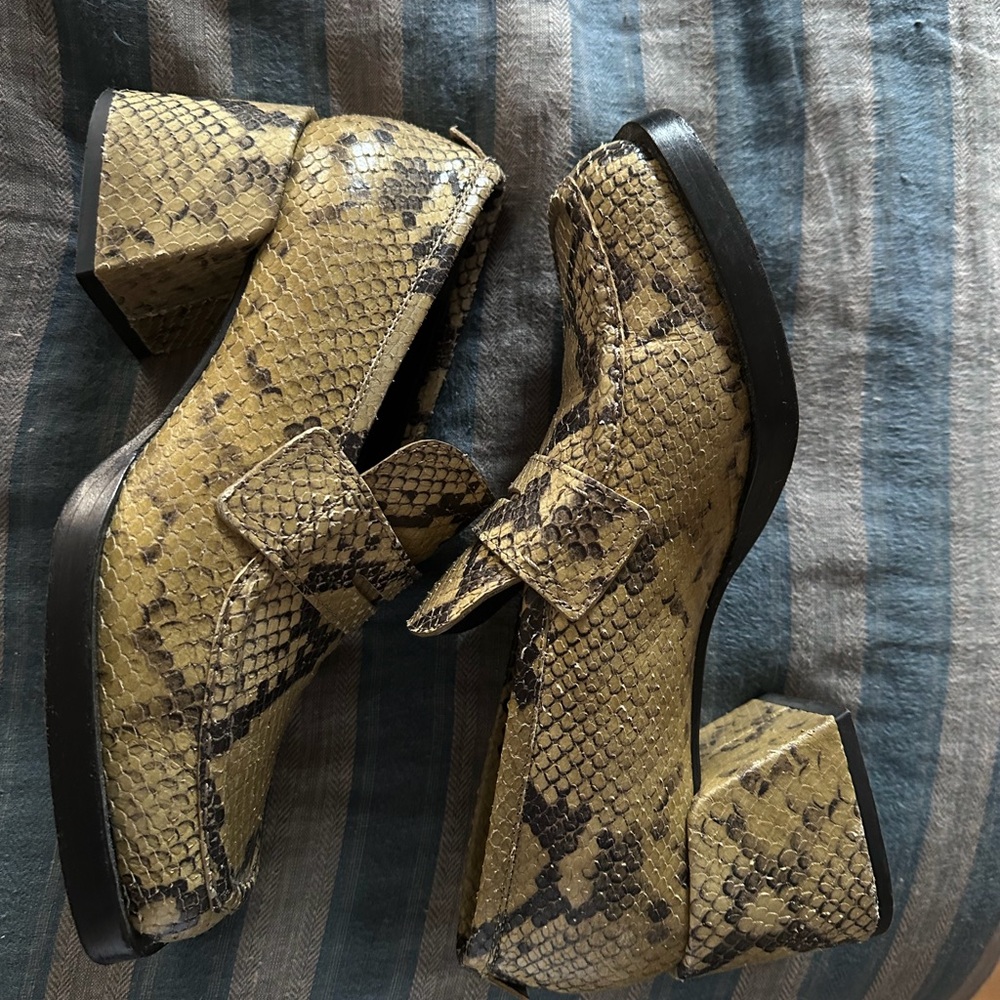 Labucq Kitty Loafer Salvia Python 38 Carolyn Bess… - image 4